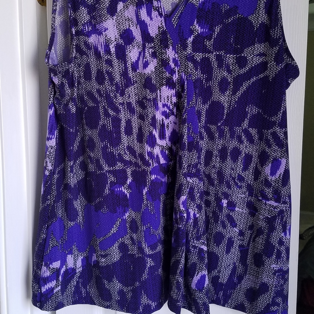 Sleeveless top